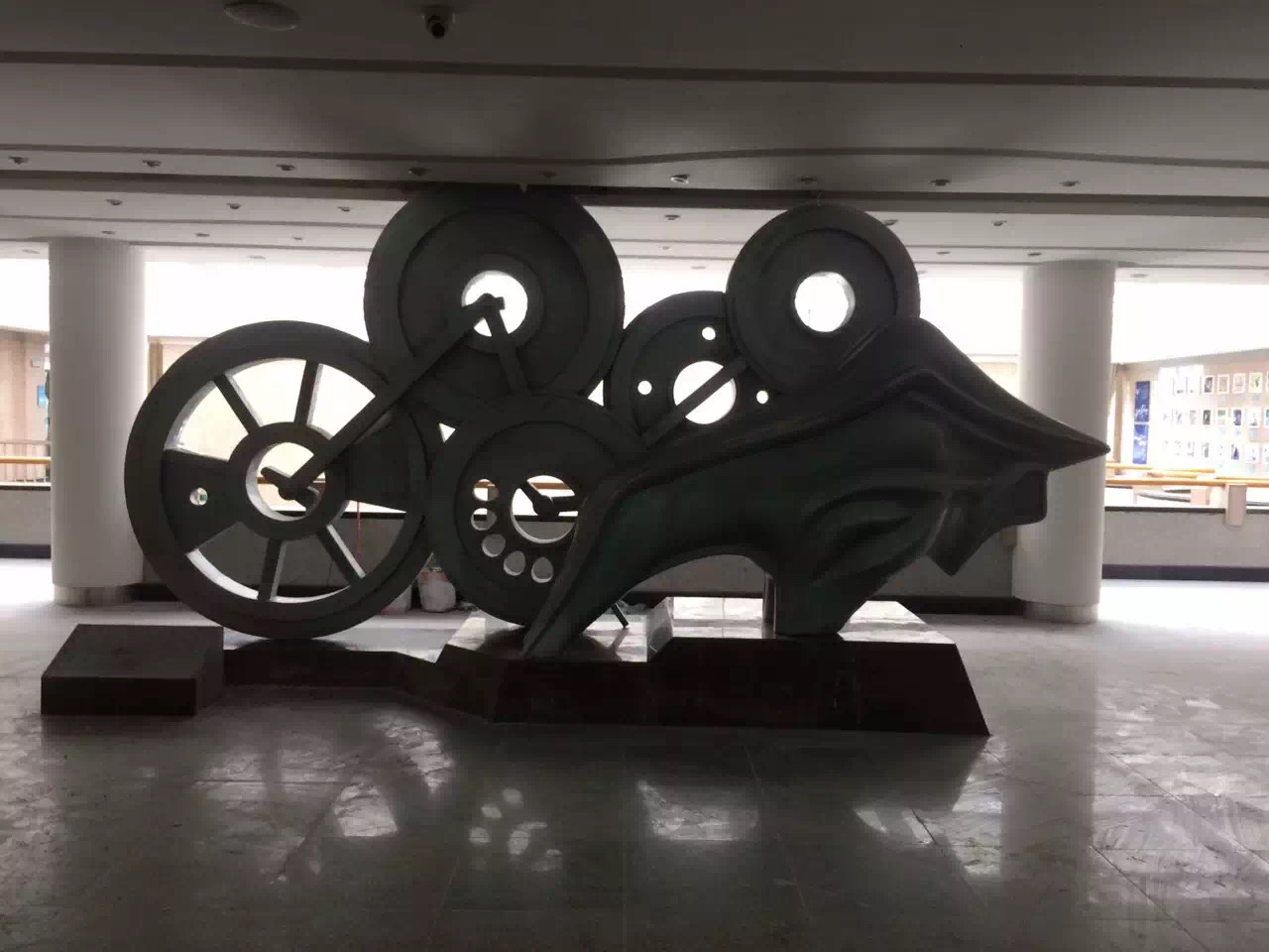 馬和轉盤(pán)模型雕塑 馬和轉盤(pán)模型雕塑