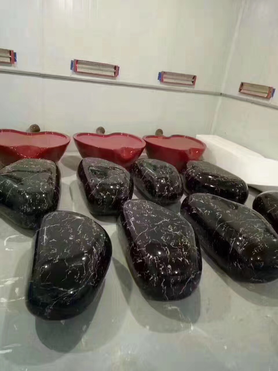 玻璃鋼雕塑的防護
