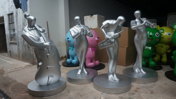 玻璃鋼花盆正迅速在城市環(huán)境中占據重要地位